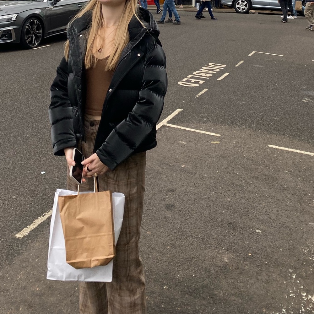 Meet your Posher, Claire